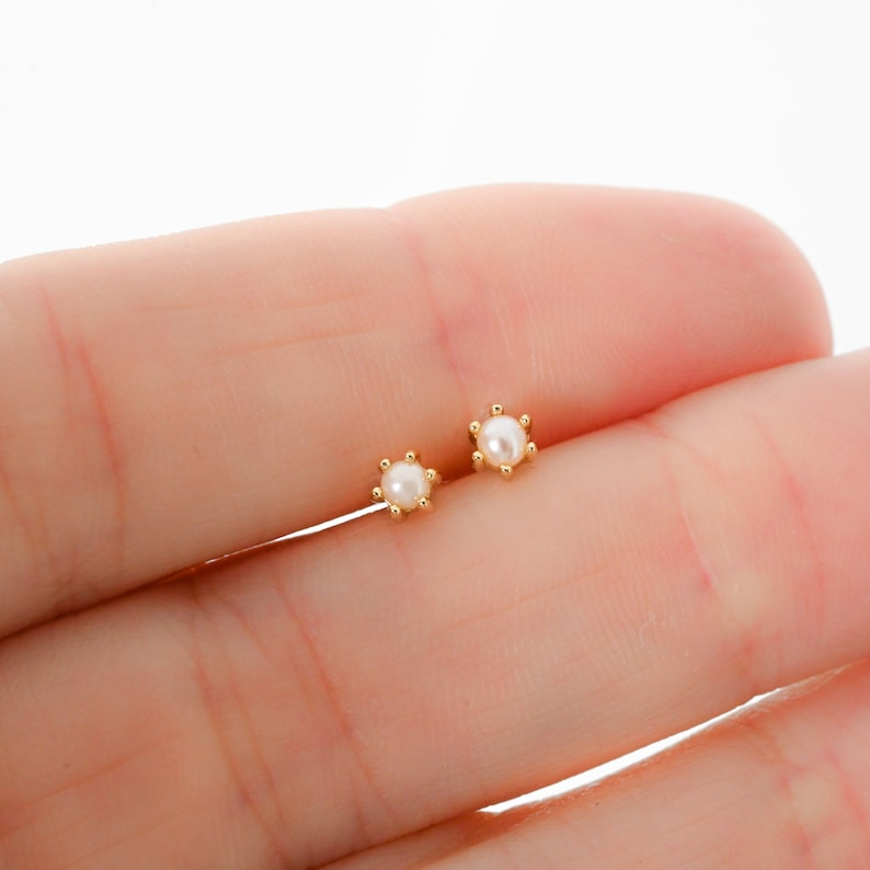 AneJewelryGL Minimalist Dainty Pearl Stud Earrings