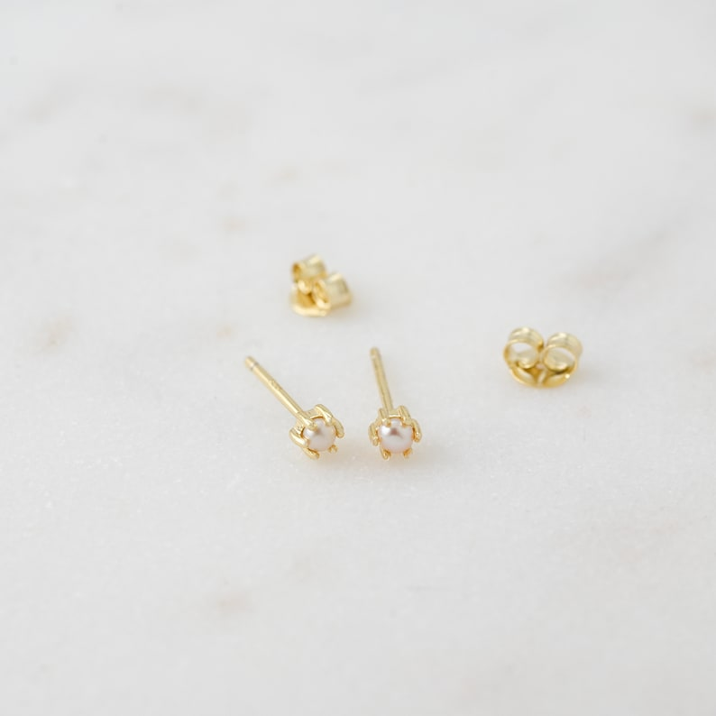 AneJewelryGL Minimalist Dainty Pearl Stud Earrings