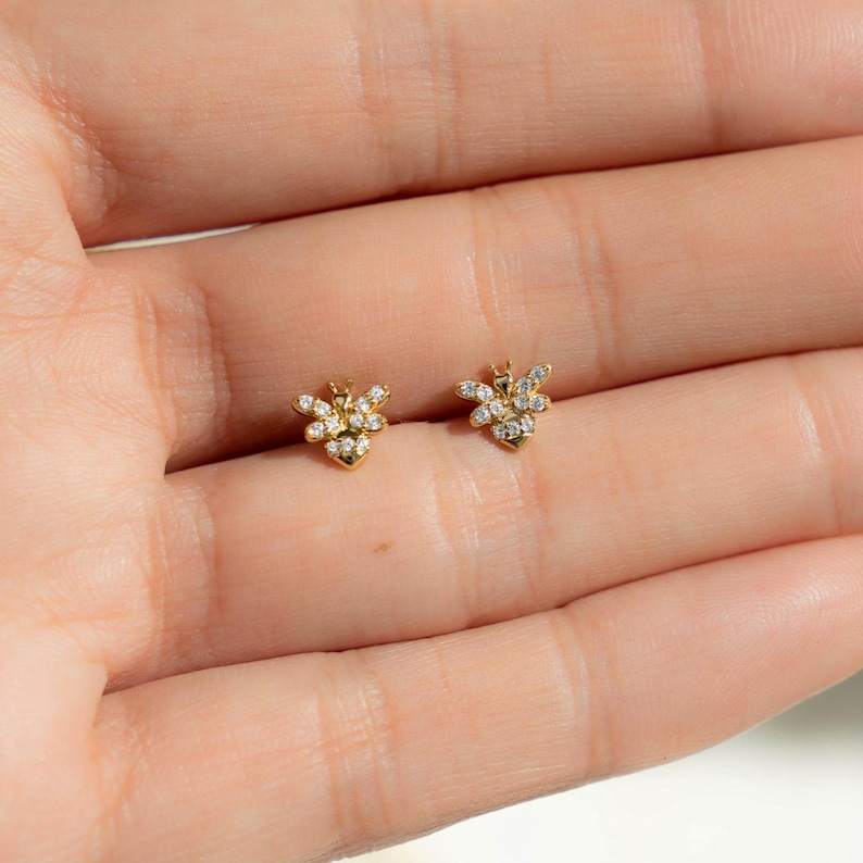 AneJewelryGL Vintage Gold Bee Stud Earrings